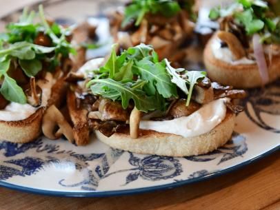 Mushroom Ricotta Toast, Mushroom Ricotta, Herbed Ricotta, Rustic Italian Bread, Ricotta Toast, Mushroom Toast, Summer Baking, Tv Food, Ree Drummond