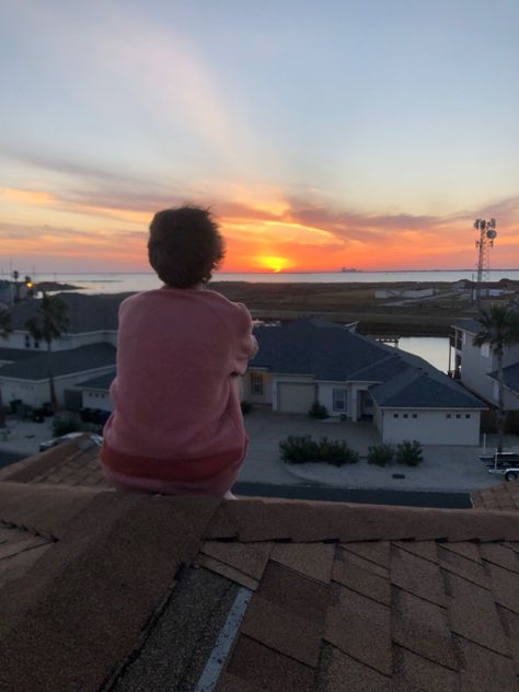 On Roof Aesthetic, Sunset Rooftop, Sitting On Roof Aesthetic, Sunset Watching, Watching Sunset, Beach View House, Summer Checklist, Vision Board Pics, Beach Week