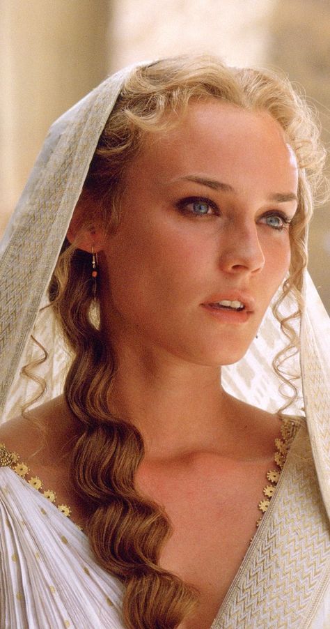 Troy (2004) photos, including production stills, premiere photos and other event photos, publicity photos, behind-the-scenes, and more. Diane Kruger Troy, Troy Movie, Greek Goddess Hairstyles, Stile Pin Up, Helen Of Troy, Eric Bana, Daughter Of Zeus, Goddess Hairstyles, Diane Kruger