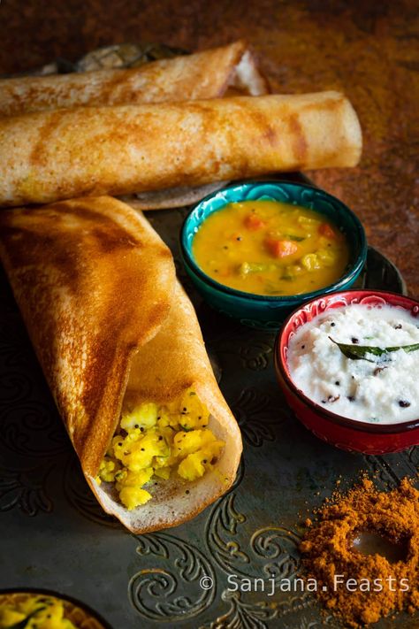 Masala Dosa - Dosa Batter & Filling VIDEO - Indian Breakfast Recipes Quinoa Wraps, Indian Breakfast Recipes, Dosa Batter, Rava Dosa, Food Savory, Masala Dosa, Beans On Toast, Dosa Recipe, Veg Dishes