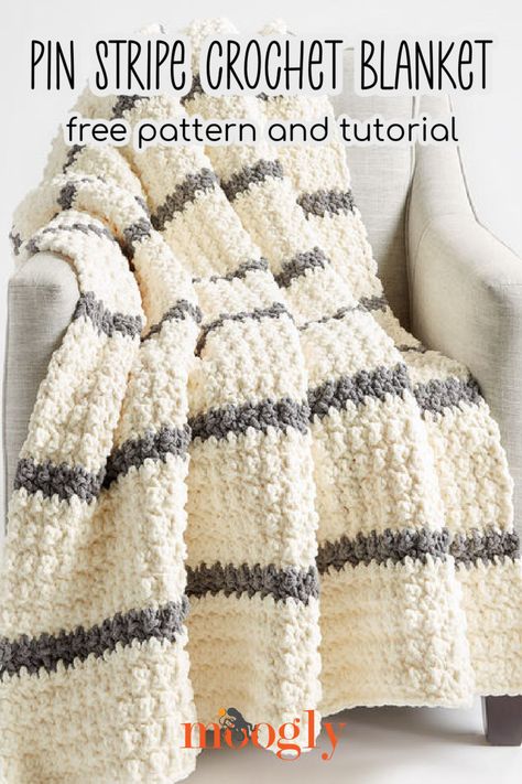 Learn how to crochet this easy striped crochet throw – the Pin Stripe Crochet Blanket! This beginner-level pattern is worked in single and double crochet, and includes simple stripes - perfect for new stitchers. Make it as shown or use your favorite home dec colors, with the links and free pattern tutorial on Moogly! via @moogly Chunky Crochet Blanket Pattern, Striped Crochet Blanket, Stripe Crochet, Crochet Throw Pattern, Throw Blanket Pattern, Chunky Crochet Blanket, Crochet Blanket Pattern Easy, Crocheted Blanket, Easy Crochet Blanket