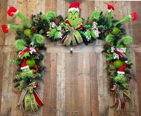 #grinch #grinchchristmas #grinchmas #grinchgarland #garland #lights #dottiebethdesigns #christmas #christmasdecor #doordecor Grinch Christmas Reef, The Grinch Garland, Grinch Garland Ideas, Diy Grinch Garland, Grinch Front Porch Decorations, Grinch Porch Decor, Grinch Garland Diy, Grinch Wreath Ideas, Diy Grinch Wreath