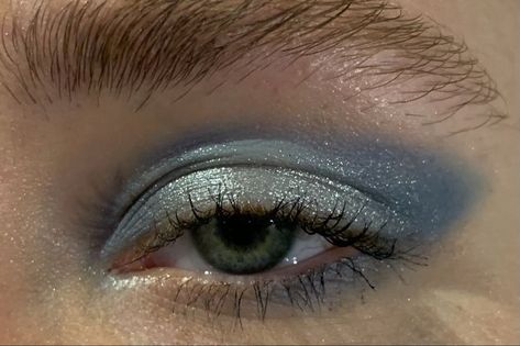 Swag Makeup, How To Do Makeup, Ethereal Makeup, Dope Makeup, Eye Makeup Ideas, Edgy Makeup, Cool Makeup, Blue Eyeshadow, Brain Rot