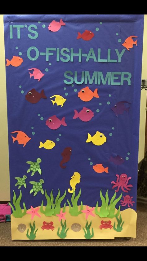 Daycare Bulletin Boards, Toddler Bulletin Boards, Preschool Door, Door Bulletin Boards, Summer Bulletin Boards, School Door Decorations, Preschool Bulletin, Preschool Bulletin Boards, Toddler Classroom