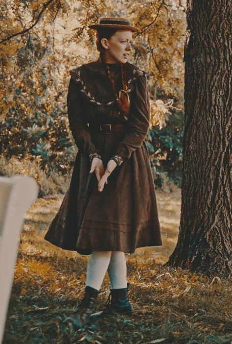 Anne Shirley Outfit, Anne With An E Costumes, Anne With An E Outfits, Anne Of Green Gables Outfit, Anne Of Green Gables Dress, Anne With An E Dress, Aries Style, Shirley Brown, 1890s Dress