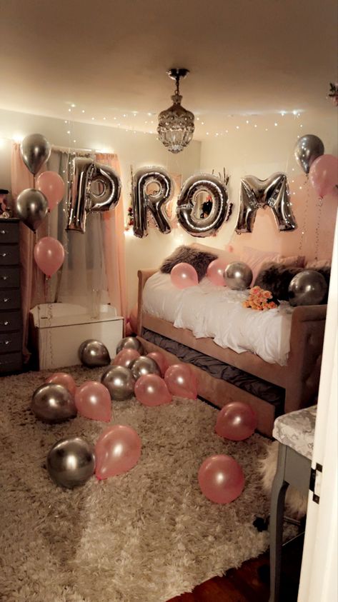 Prom Balloons Proposal, Prom Proposal Room Ideas, Room Promposal Ideas, Romantic Promposal Ideas, Cutest Promposals, Romantic Promposal, Prom Dance Ideas, Promposal Ideas For Him, Prom Proposal Ideas