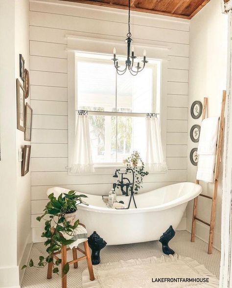 Just Decorate! | S W E E T space🤎 | Facebook Clawfoot Tub Inside Shower Stall, Clawfoot Tub Surround, Claw Bathtub Ideas, Clawfoot Tub Bathroom Farmhouse Style, Black And White Clawfoot Tub, Claw Foot Tub Bathroom, Tub In Bathroom, Clawfoot Bathroom, Barndo Interior