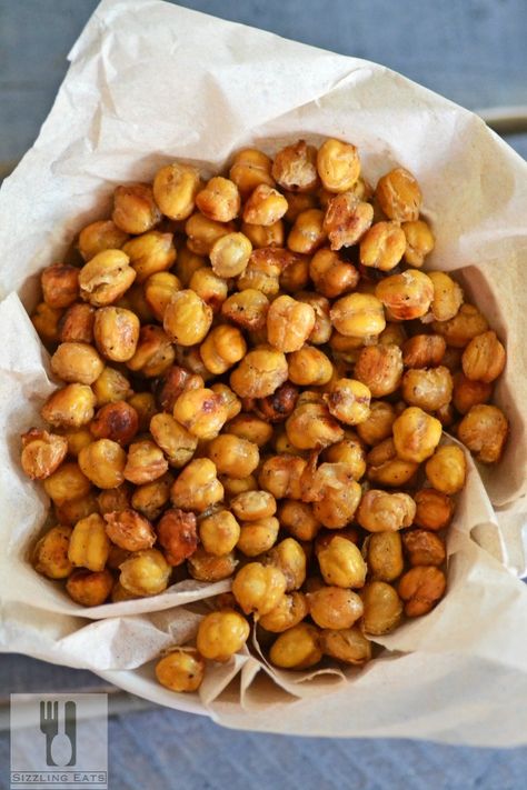 Roasted Chickpeas - A Classic Crunchy Snack | Sizzling Eats Roasted Chic Peas, Oven Roasted Chickpeas, Pea Snacks, Chickpea Recipes Roasted, Pea Recipes, Crunchy Snack, Cooking 101, Chickpea Recipes, Roasted Chickpeas