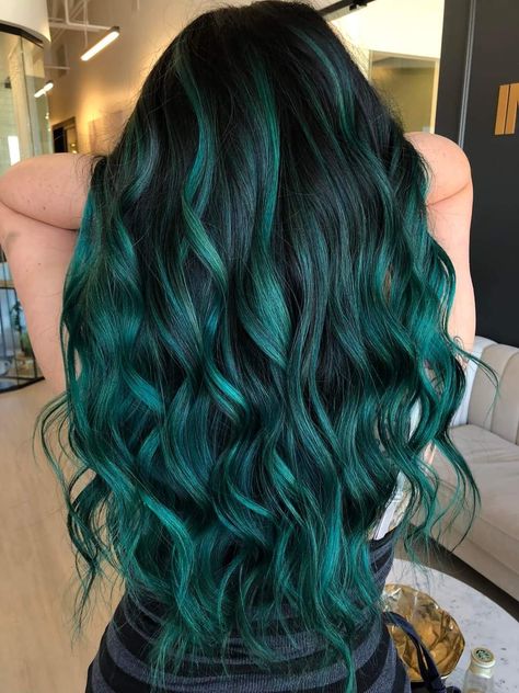 Green Hair Color Ideas, Green Hair Color, Exotic Hair Color, Dark Green Hair, Jack Martin, Girl Hairdos, Hair Dye Tips, Bold Hair Color, Creative Hair Color