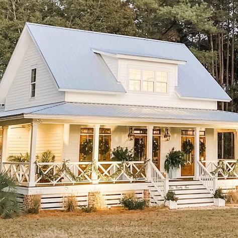 Cotton Blue Cottage | Steffany (@cottonbluecottage) • Instagram photos and videos House Plans For Sale, Cottage House Plan, Cottages And Bungalows, Casa Country, Casa Vintage, Cottage House, House Plans Farmhouse, Farmhouse Exterior, Cottage House Plans