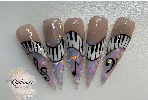 Music Nail Art, Music Nails, Easter Nail, Poster Music, Grunge Nails, Nail Sets, Easter Nails, Pretty Hands, Get Nails