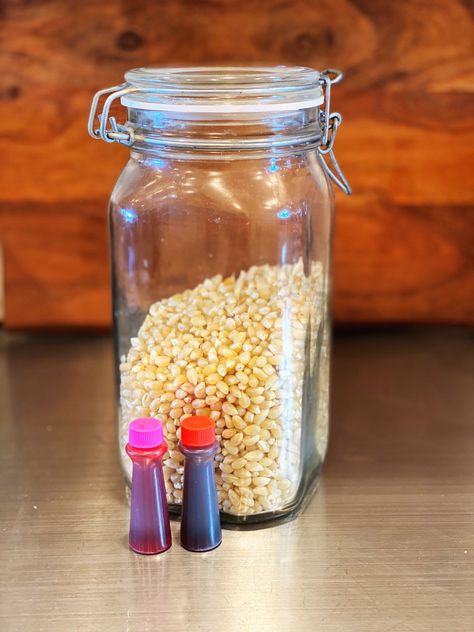 All you need to make colored popcorn is popping corn and food coloring WildflowersAndWanderlust.com Food Coloring Popcorn, Colored Popcorn Recipe, Dyed Popcorn, Popcorn Recipes Easy, Popcorn Seeds, How To Make Pink, Colored Popcorn, Diy Popcorn, Carrot Colour