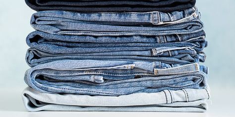 How to Fold Your Jeans at Home and for Travel How To Fold Jeans, Organiser Son Dressing, Folding Jeans, Jean Rose, Dressy Jeans, Clothing Retail, Love To Shop, Clothes Organization, Denim Outfit