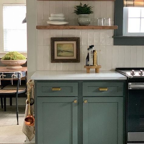 SW 6208 kitchen cabinets paint review Pewter Green Paint, Best Sherwin Williams Green, Green Paint Colors For Kitchen, Pewter Green Sw, Sherwin Williams Green Paint Colors, Sherwin Williams Pewter Green, Green Kitchen Paint, Sherwin Williams Green, Pewter Green