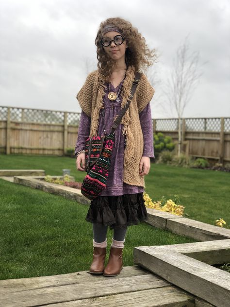 Professor Trelawney costume. World bookday 2019. Made from charity shop finds and eBay Professor Trewlaney Costume, Trewlaney Costume, Professor Trelawney Costume Diy, Harry Potter Teacher Costumes, Trelawny Costume, Harry Potter Witch Costume, Borrowers Costume, Professor Trelawney Costume, Ravenclaw Costume