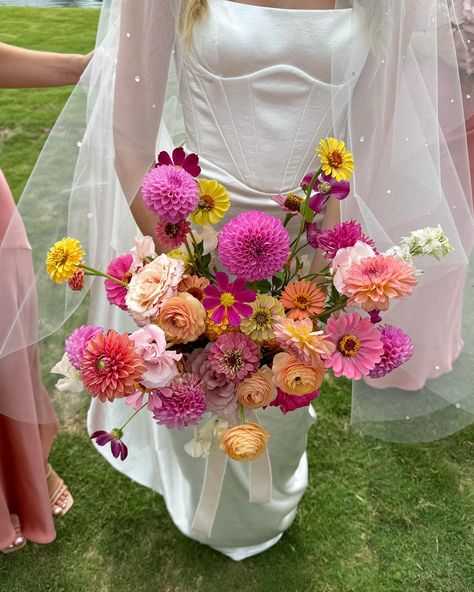 Currently obsessed with COLOR ✨ #bridalbouquet #colorful #summerwedding #pinkwedding #dahlia #zinnia #gardenrose #tulsaflorist #okcflorist #floristreview #floraldesign Zinnias Wedding, Wedding Cake Dahlia, Zinnia Wedding Bouquet, Zinnia Wedding, Dahlia Wedding Bouquets, Pink Dahlias, Dahlias Wedding, Dahlia Bouquet, Zinnia Flowers