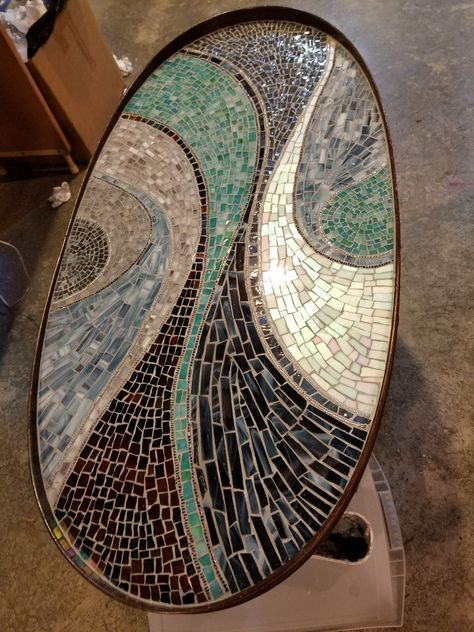 Mosaic Tile Table Top, Mosaic Coffee Table Ideas, Mosaic Tables Ideas, Mosaic Coffee Table Diy, Mosaic Table Top Diy Outdoor, Diy Mosaic Table Top, Mosaic Table Top Designs, Mosaic Outdoor Table, Mosaic Patio Table