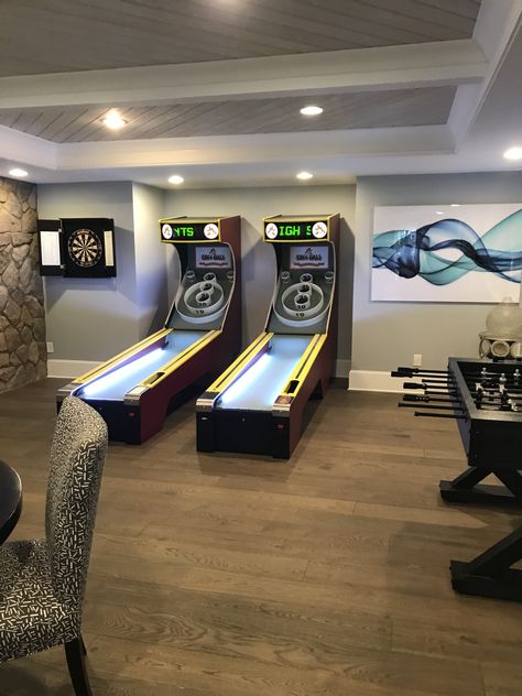 Dream House Game Room, Basement Arcade, Media Room Bar, Cave Design, Basement Bar Plans, House Basement, Man Cave Design, Three Story House, Basement Games