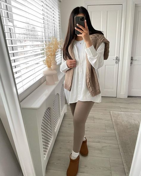 The Versatile Appeal of Brown Leggings for Women Taupe Leggings Outfit, Knit Tights Outfit, Beige Leggings Outfit, Brown Flare Leggings, Brown Leggings Outfit, Outfits For Women Work, Taupe Leggings, Flare Leggings Outfit, Leggings Outfit Ideas