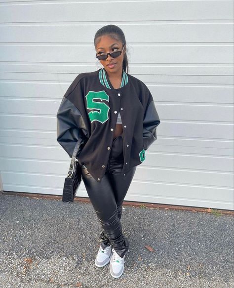 Oversized Varsity Jacket Outfit, Oversized Varsity Jacket Outfit Women, Oversized Varsity Jacket, Varsity Jacket Outfit, Jacket Outfit Women, Oversized Streetwear, Jacket Outfit, Jacket For Women, Personal Stylist