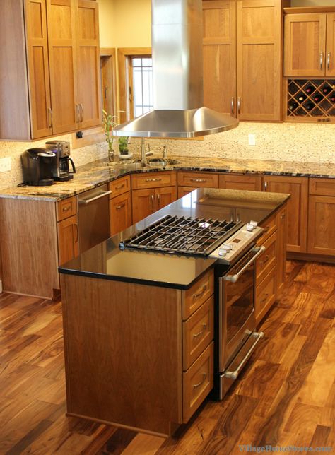 Range In Island, Built In Cooker, Island With Cooktop, Kitchen Island With Cooktop, Range Kitchen, Island With Stove, Kitchen Island With Stove, Kitchen Layout Ideas, Stove Kitchen