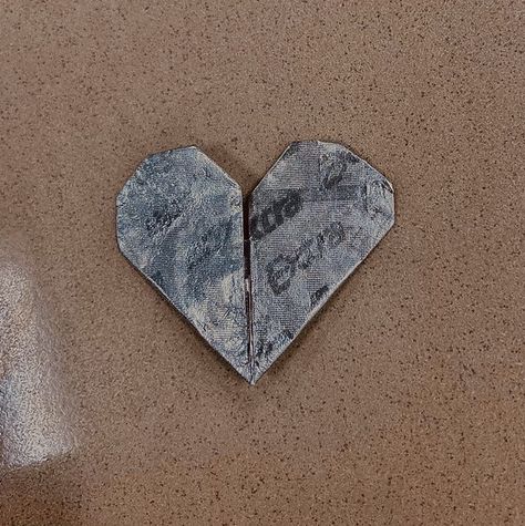 Gum Wrapper Heart Aesthetic, Paper Heart Aesthetic, How To Make A Heart Out Of A Gum Wrapper, Paper Hearts Aesthetic, Gum Wrapper Origami, Gum Wrapper Heart, Cupids Club, Wrapper Heart, Vision Board Project