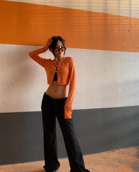 steph🥡🥢 on Instagram: “matching @withjean - - - - - #withjéangirls #orange #parkhouse #parkinggarage #garage #aesthetic #outfit #look #stylefashion #berlin…” Orange Cardigan, Orange Outfit, Aesthetic Fits, Fire Fits, Mode Inspo, Looks Vintage, Fashion Killa, Black Outfit, Outfits Aesthetic