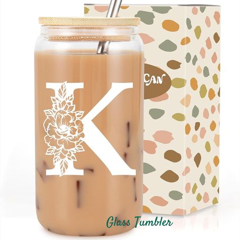 Initial Glass Cup, Monogrammed Gifts for Women - 16 oz Glass Cups w/Lids and Straws, Floral Wine Glass, Iced Coffee Cup, Can Shaped Glass Tumbler. Great for bridal party, teacher gifts, gifts for friends or coworkers. Iced Coffee Smoothie, Drinking Jars, Coffee Smoothie, Monogrammed Gifts, Fairy Gifts, Initial Gifts, Glass Cups, Bar Glassware, Valentines Day Birthday