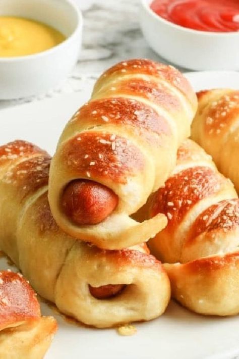 Ree Drummond Pretzel Dogs, Auntie Annes Copycat Pretzel Recipe, Auntie Annes Pretzel Recipe Bread Machine, Pioneer Woman Pretzel Dogs, Toasty Dogs Recipe, Pretzel Cheese Dogs, Annies Pretzels Copycat Recipes, Whistle Dog Recipe, Auntie Anne’s Pretzel Dogs