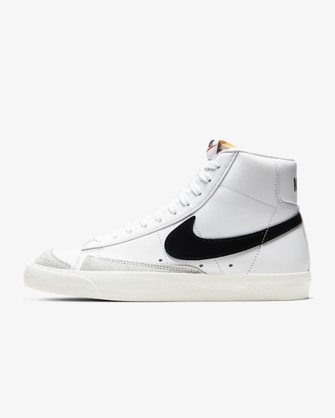 Nike Blazer Mid 77 Women, Blazer Mid 77 Vintage, Dr Shoes, Nike Blazer Mid 77, Nike Blazer Mid, Look Retro, Nike Blazers Mid, Baskets Nike, Most Comfortable Shoes