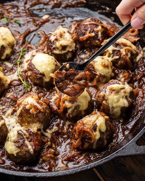 French Onion Meatballs Red Wine Meatballs, French Onion Beef Meatballs, Pasta Balls, French Onion Meatballs Recipe, French Onion Meatballs, Onion Meatballs, Weekday Recipes, Sip And Feast, Feast Recipes