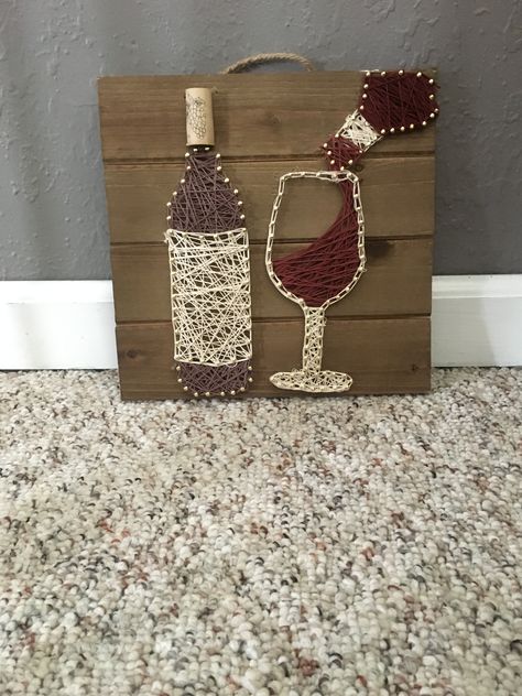 String Art Wine Glass, String Art Ideas, Nail And String Wall Art, Craft Ribbon Storage, String Art Molde, String Art Family Name, Bottle Cap Wall Art, Nail String Art Template Loce, Printable String Art Patterns