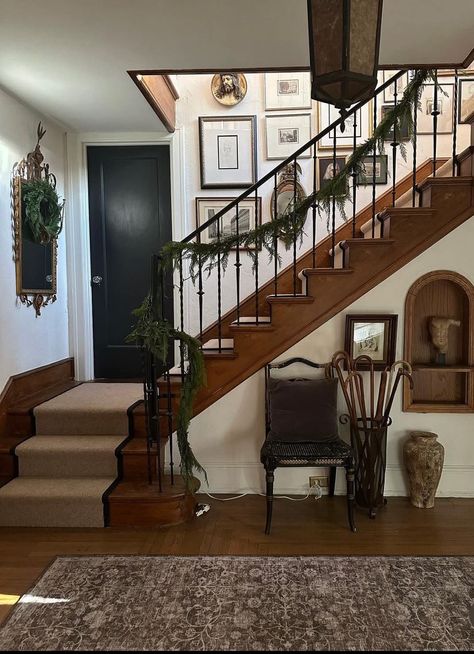 Staircase Trim, Hallway House, Foyer With Stairs, Vintage Entryway, Seeking Lavender Lane, Winter Court, France House, Iron Staircase, Top Of The Stairs