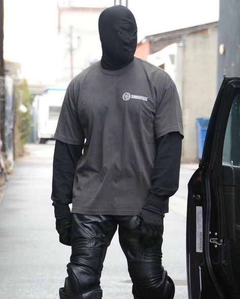 Kanye West Outfits, Kanye Fashion, New Kanye, Kanye West Style, Yeezy Fashion, Cancel Culture, Gym Workout Chart, Daily Fashion Inspiration, Fire Fits