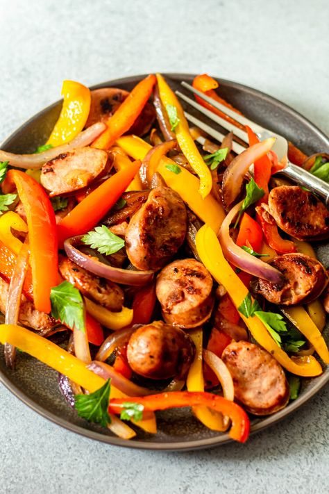 Alfresco Chicken Sausage Recipes, Al Fresco Chicken Sausage Recipes, Sausage Fajitas, All The Healthy Things, Pepper Skillet, Easy Air Fryer Chicken, Maple Sausage, Chicken Entree, Sausage Jambalaya