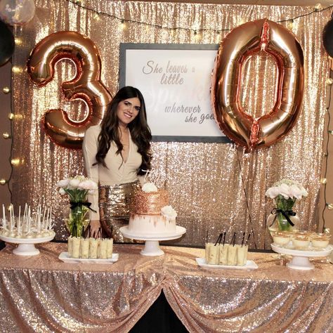 30th birthday rose gold backdrop, rose gold cake table. Classy, sequin birthday outfit. Rose gold cake. #rosegold #caketable #birthdayoutfit #30thbirthday 30th Birthday Ideas For Women Rose Gold, 40th Birthday Rose Gold Theme, 30th Birthday Table Decor, 30th Birthday Outfit Ideas For Women, 30th Birthday Party Women, Classy Birthday Party, 30th Birthday Party Themes, 30th Birthday Outfit, 30th Birthday Ideas For Women