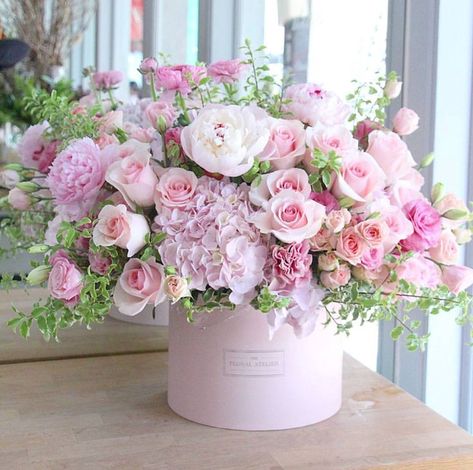 Beautiful Pink florals Pink Flower Arrangements, Pink Rose Bouquet, Have Inspiration, Peonies Bouquet, Trendy Flowers, Beautiful Flower Arrangements, Deco Floral, Arte Floral, Beautiful Blooms