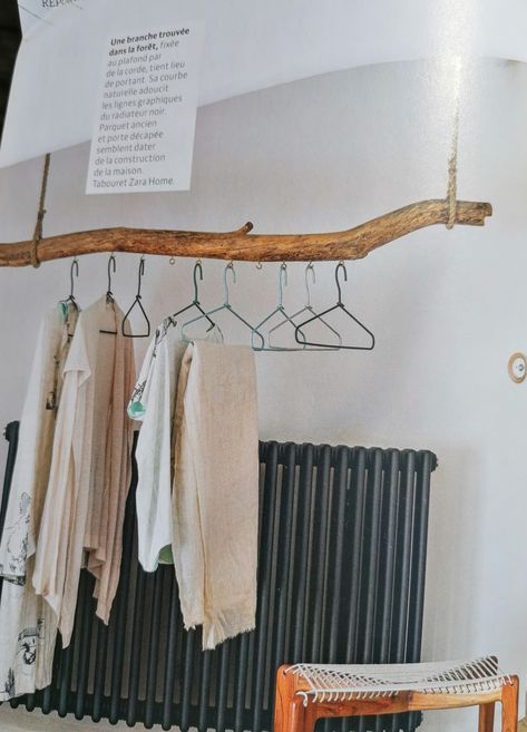 Driftwood Clothes Rack, Tree Branch Clothes Rack, Concrete Wall Paint, Meditation Alter, Laundry Room Decor Diy, Attic Bed, Diy Holz, Clothes Rail, Hanging Clothes