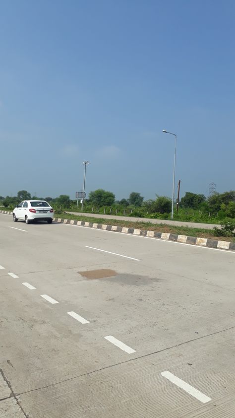 Raipur - Bilaspur Highway 6 Lane Road - On Road Highway Commercial He has to sell property of type, nearby Simga, Darchura, Indian Oil Fuel Pump, Chanderi, HP Fuel Pump - Darchura, New Prince Family Dhaba, 3.2 Acres Land Fully Type commercial use is to be sold, everything has been developed here; Road adjoining land....... call - 8889786714 Highway Snap, Indian Highway, Road Snap, Highway Photography, Prince Family, Road Highway, Best Smile Quotes, Indian Road, Night Landscape Photography