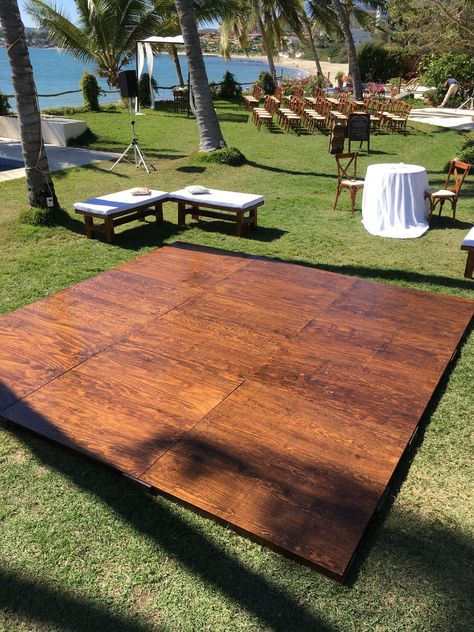 Pallet Dance Floor, Dance Floor Diy, Wooden Dance Floor, Wedding Reception Dance Floor, Outdoor Dance Floors, Portable Dance Floor, Plant Styling, Small Backyard Wedding, Wedding Reception Seating