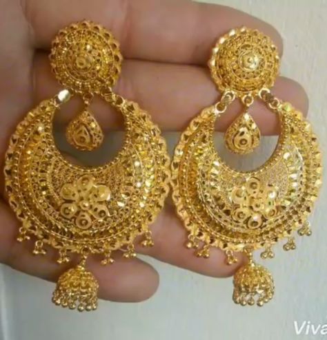 #earring#gold Bridal Gold Earrings Weddings, Chaandbaali Earrings Gold, Gold Kanbala Design, Gold Earrings Indian Wedding Bridal, Gold Chandbali Earrings Design, Gold Earrings Designs For Wedding, Gold Chandbali Earrings, Chandbali Earrings Gold, Earrings Gold Indian