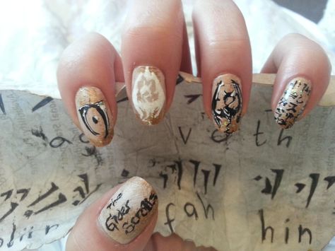 Skyrim: The Elder Scrolls mani!! Skyrim Nails, Geek Nails, Nerdy Nails, Theme Nails, Date Hairstyles, Infinity Nails, Romantic Hairstyles, Nail Pictures, Popular Nail Designs