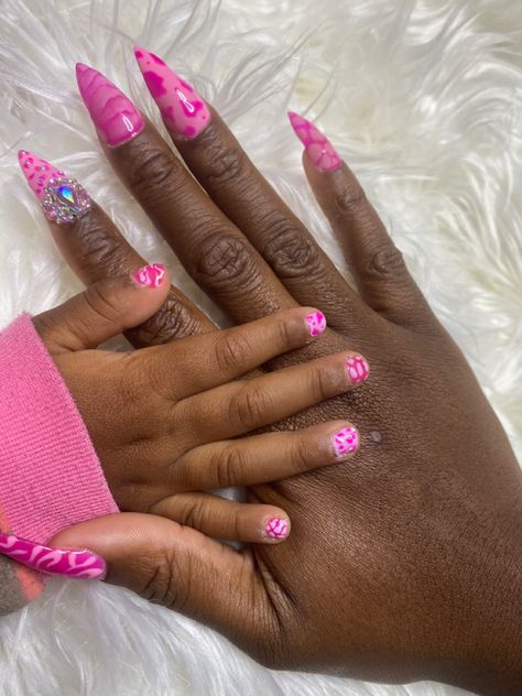 Pink Manicure Nails, Mother And Daughter Nails, Mommy And Daughter Nails, Mommy And Me Nails Design, Toddler Nail Ideas, Toddler Nail Designs, Mommy Daughter Nails, Mommy And Me Nails, Toddler Nails