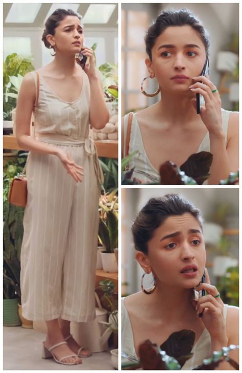 Alia Bhatt Casual Outfit, Alya Bhatt, Girls Jeans Top, Contemporary Mansion, Cute College Outfits, Alia Bhatt Photoshoot, Celebrity Casual Outfits, Western Wear Outfits, Desi Fashion Casual