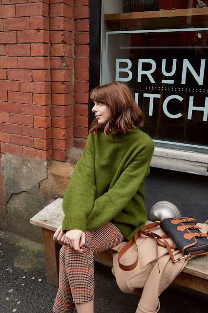 Manchester Fashion, Sophia Rosemary, Tis Autumn, Oversized Knitted Jumper, Checked Trousers, Fashion Wishlist, Outfit Inspo Fall, Lovely Dresses, Winter Style