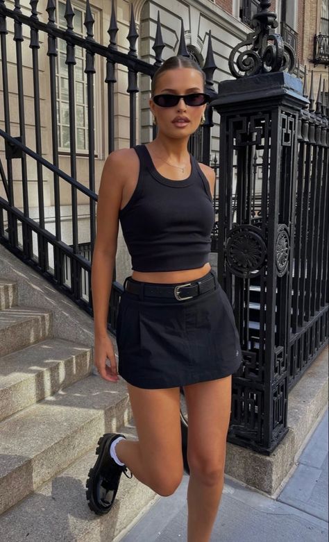 Dinner Outfit Casual, Latina Outfits, Tennis Skirt Outfit, European Summer Outfits, Nashville Outfits, Europe Outfits, Looks Party, Dinner Outfits, Mode Inspo