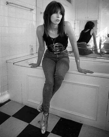 Chrissy Hynde, Classic Rock Artists, Female Rock Stars, Chrissie Hynde, Rock And Roll Girl, Rocker Chick, The Pretenders, Women Of Rock, Rock N Roll Style