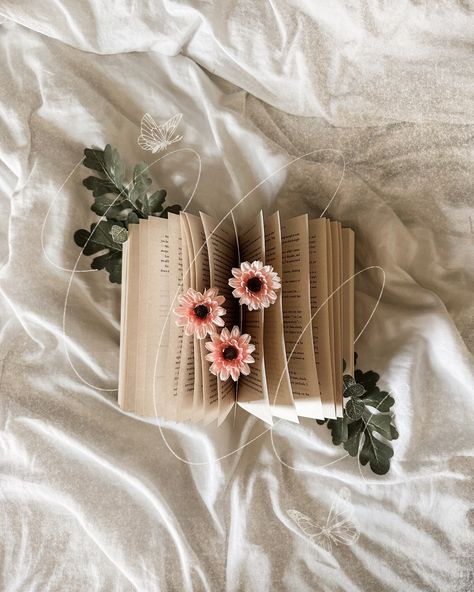 ⟡ feels like spring ⟡ it’s been getting warmer here & finally feeling like spring! i’m so excited to read outside this summer ☀️ Q: do you read more than one book at a time??? A: I usually read two-four books at a time in different formats. wbu?! 💐 #bookstagram #springbooksvibes #booklover #bookphotography #readersofinstagram #readmorebooks Tuesday Bookstagram, Spring Bookstagram, Book Photography Aesthetic, Book Review Aesthetic, Lovelight Farms, Bookish Ideas, Bookstagram Aesthetic, Background Pics, Spring Books