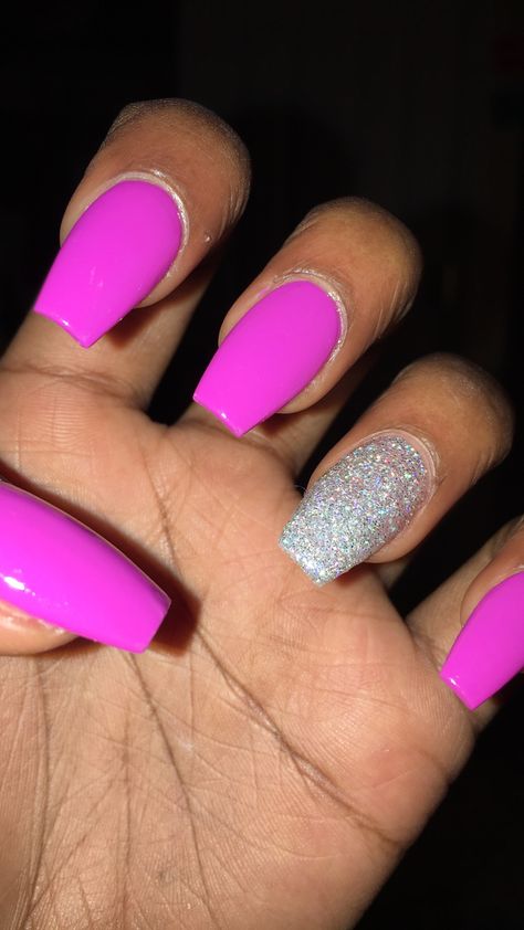 Pink Bling Nails, Nails Girly, Acrylics Nails, Pink And Glitter, Long Red Nails, Girly Acrylic, Summer Acrylic, Girly Acrylic Nails, Short Acrylic