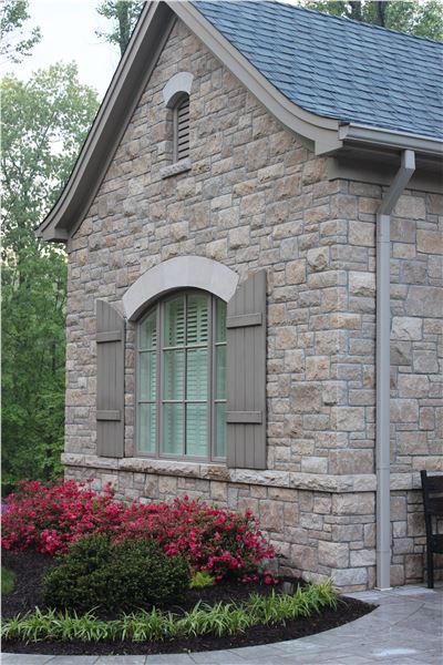 Stone Siding Exterior, Stone Veneer Exterior, Real Stone Veneer, Stone Exterior Houses, Stone Exterior, Natural Stone Veneer, The Quarry, Cultured Stone, Brick Veneer